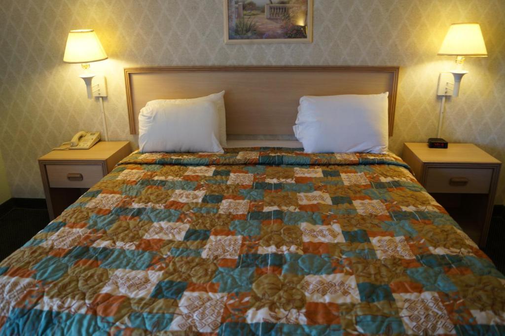 Pacific Inn Santa Cruz Room photo
