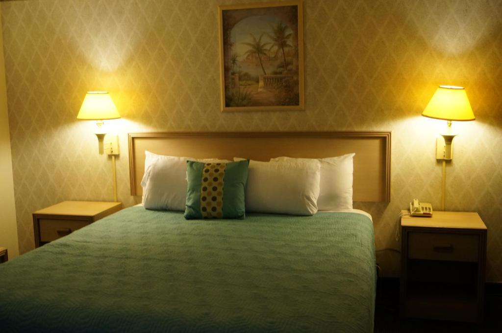 Pacific Inn Santa Cruz Room photo