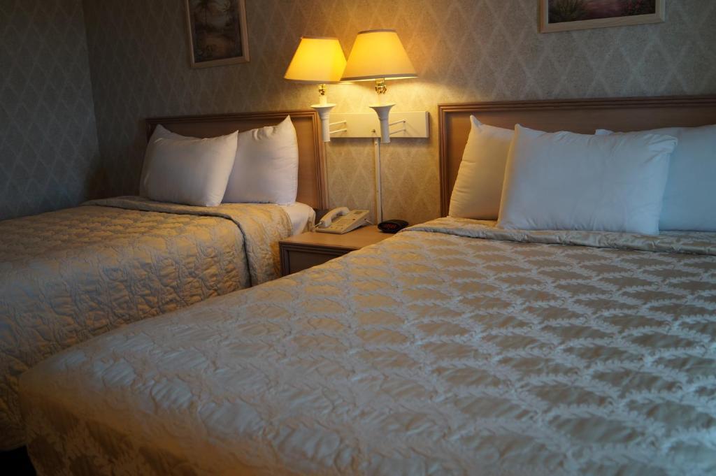 Pacific Inn Santa Cruz Room photo