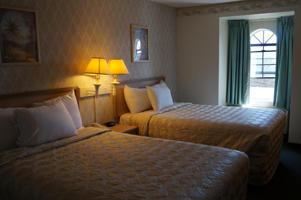 Pacific Inn Santa Cruz Room photo