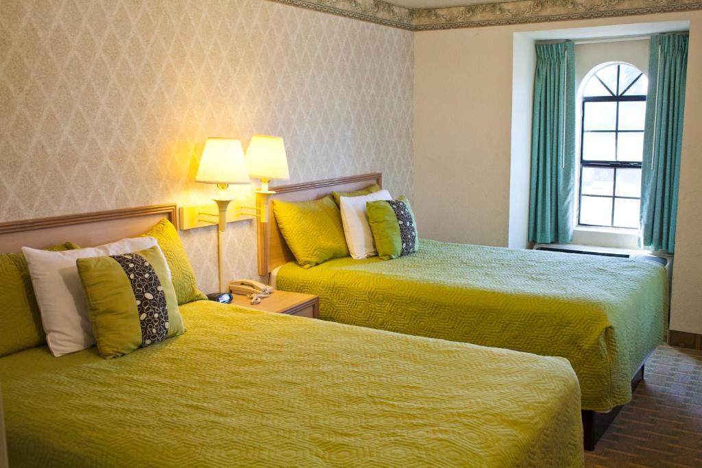 Pacific Inn Santa Cruz Room photo